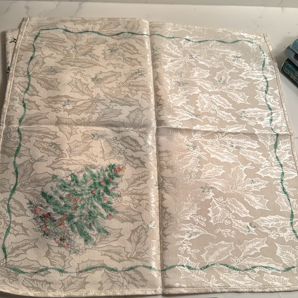 Vintage Spode Dinner Napkins Set of 4 - Picture 5 of 7
